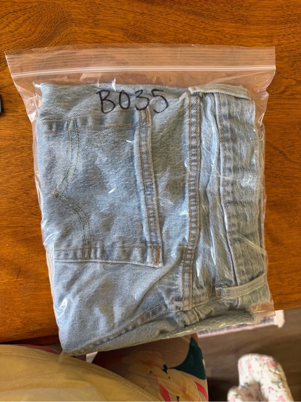 Levi’s Women’s 501 Mid Thigh Classic Light Blue Denim Cutoff Shorts 32